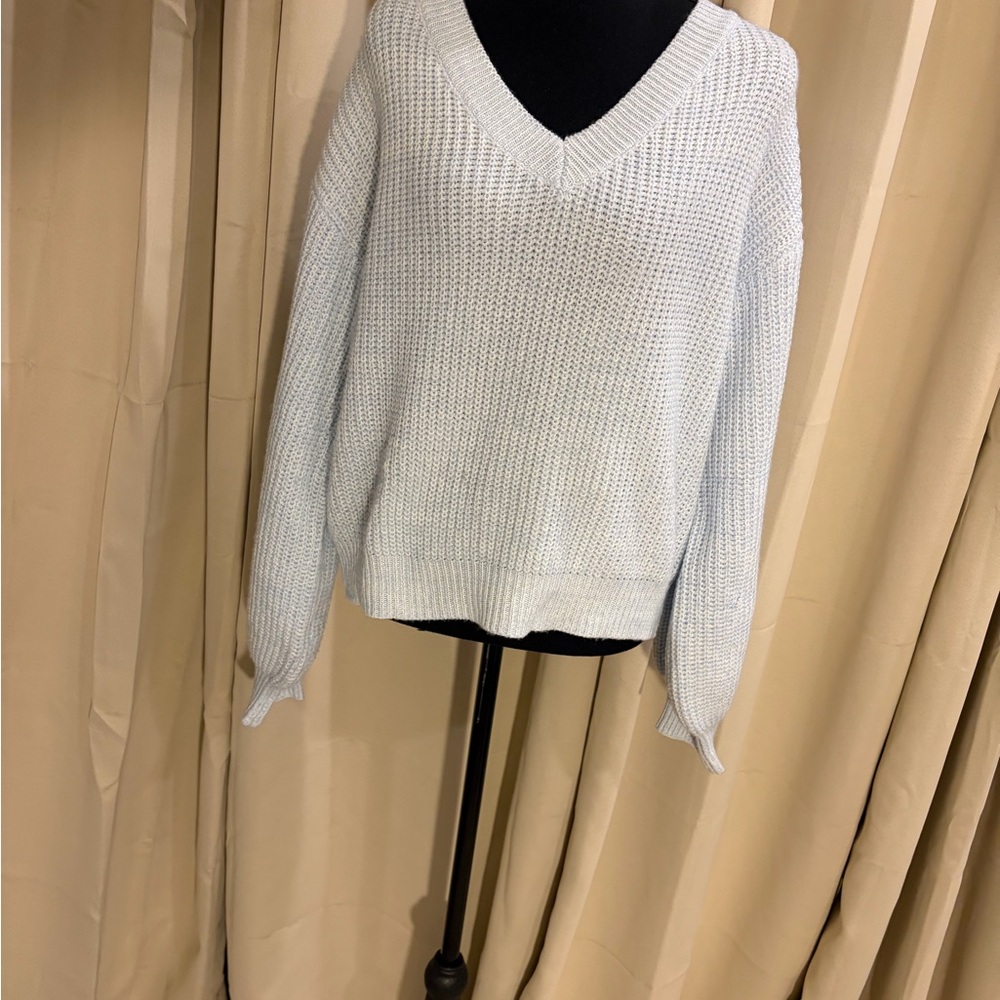 Women's V-Neck Sweater - Light Blue